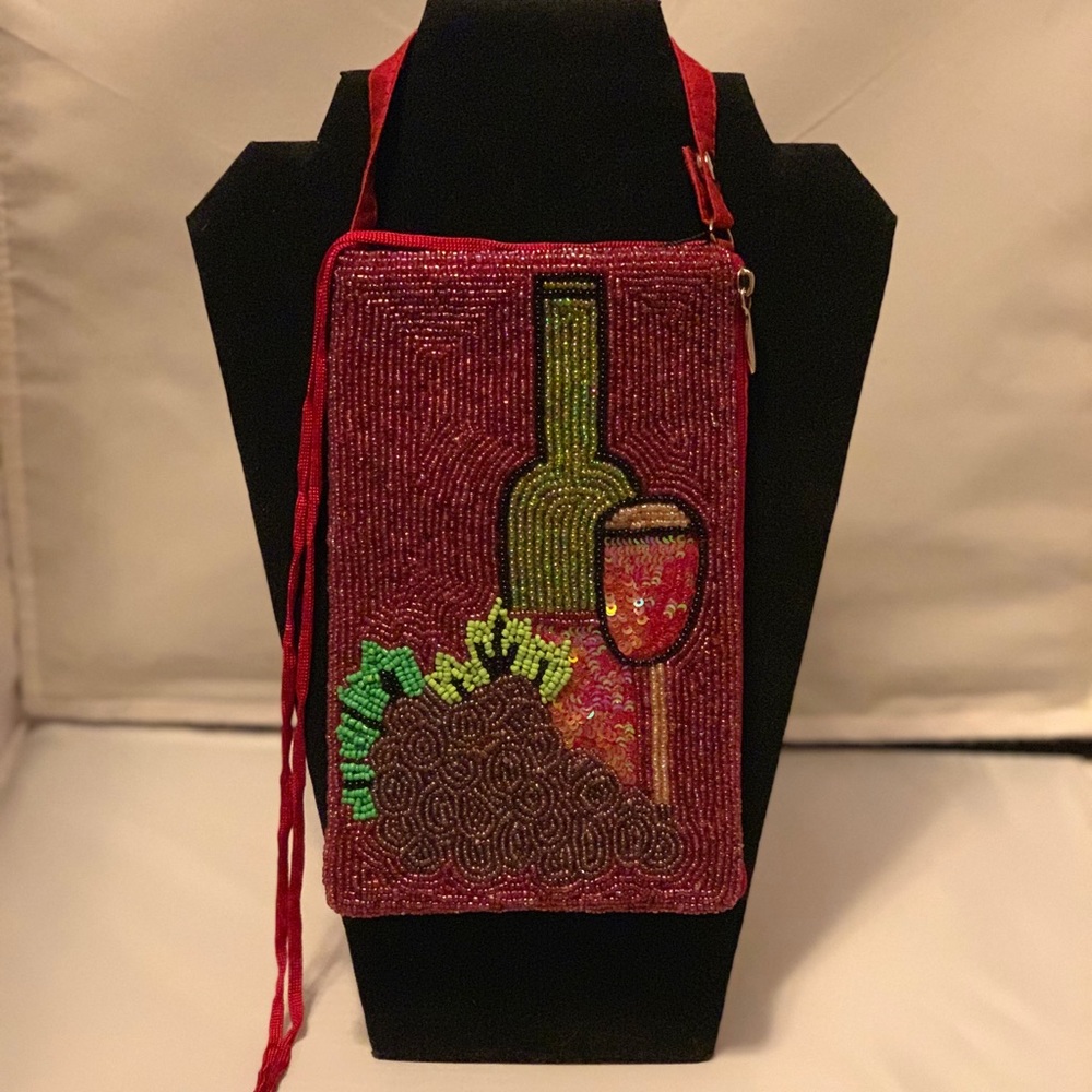 Wine Bottle Beaded Club Bag